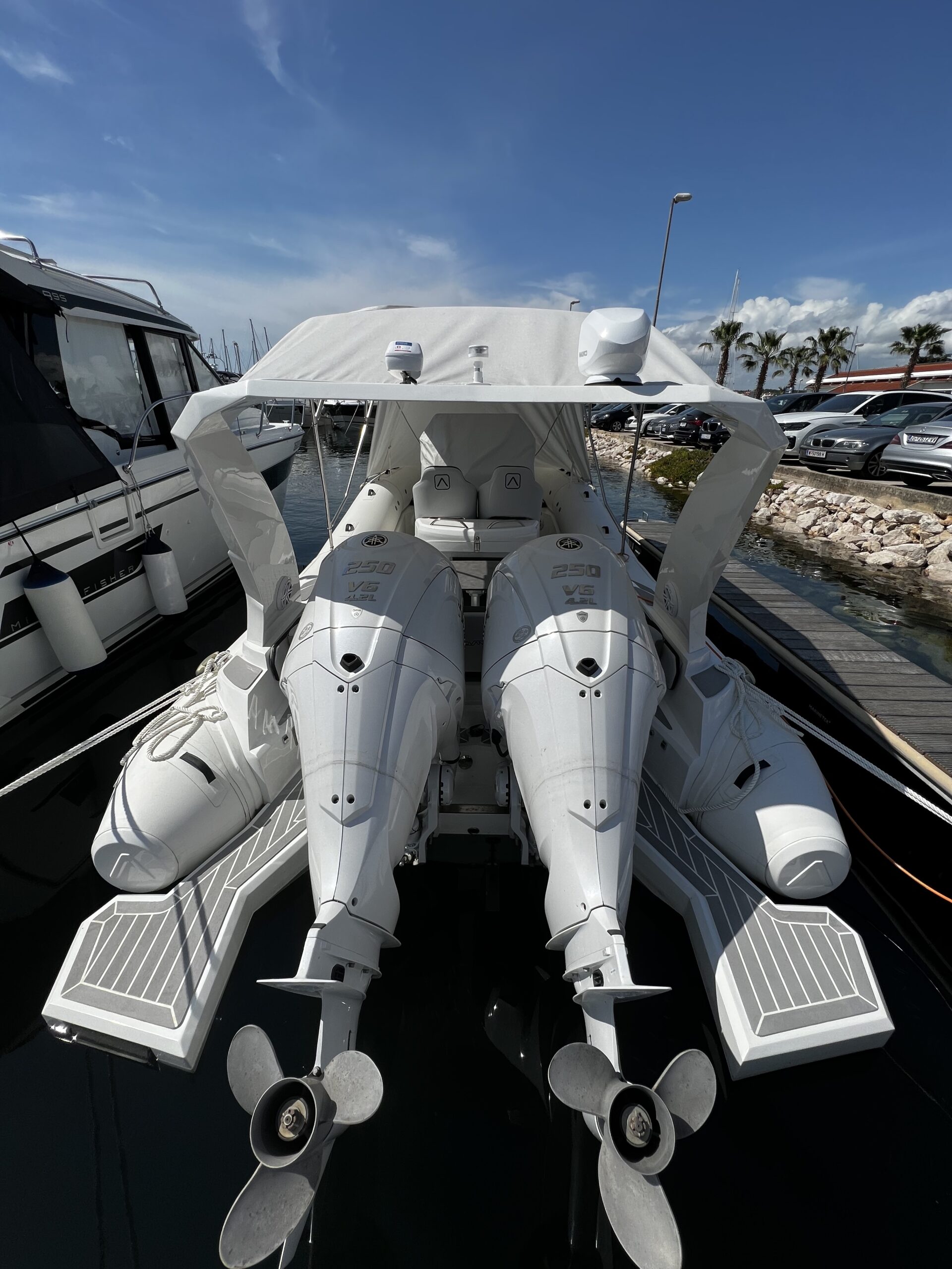 Felxiteak tikovina na gumenjaku