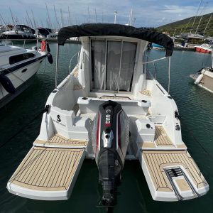 sinteticka tikovina na Anteres 8 brodu na otoku Cresu