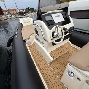 plasdeck-installation-nuova-jolly-25-synthetic-teak